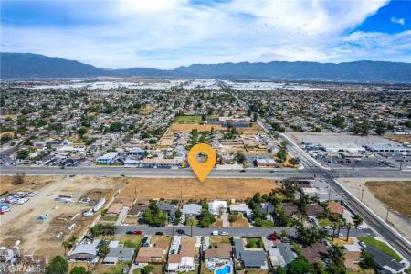 18045 Foothill, Fontana, Californie 92335, États-Unis