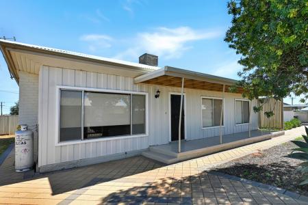 230 Knox Street, Broken Hill, NSW 2880, Australia