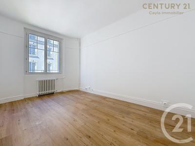 Puteaux, Île-de-France 92800, Francia