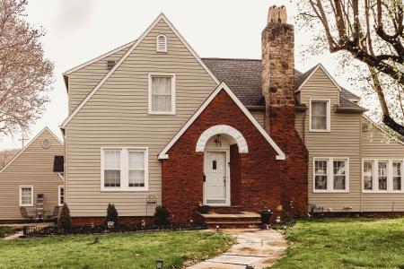 1012 Cambridge road, Coshocton, Ohio 43812, USA