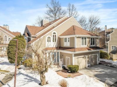 47 Pointe Rok Dr , 47, Worcester, Massachusetts 01604, USA