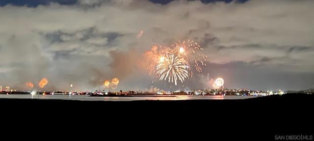 3999 Crown Point Dr , 29, San Diego, California 92109, USA