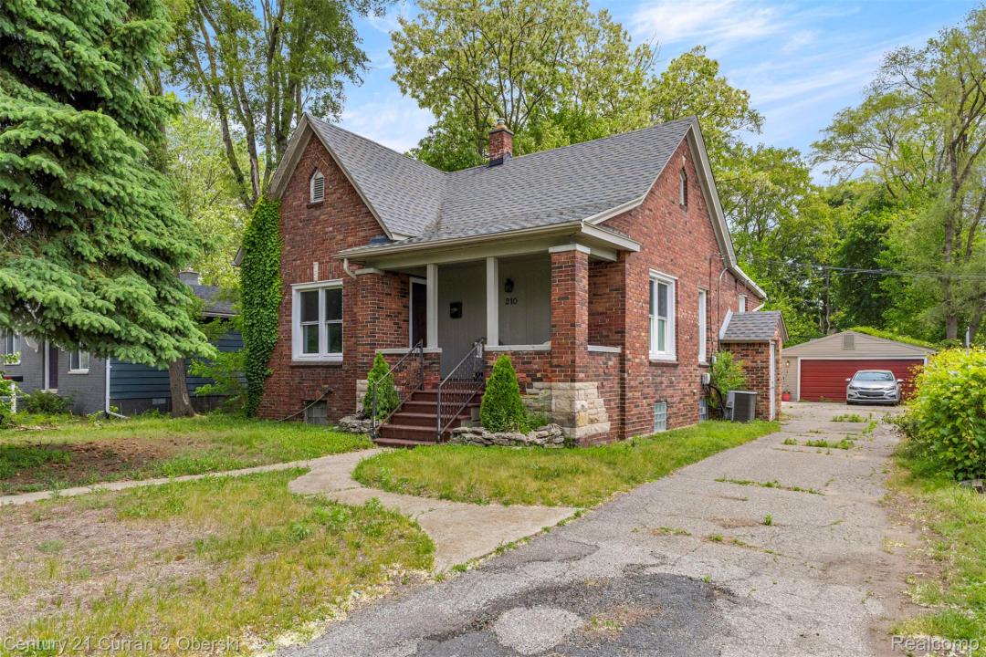 210 Saint Louis Street, Ferndale, Michigan 48220, Estados Unidos