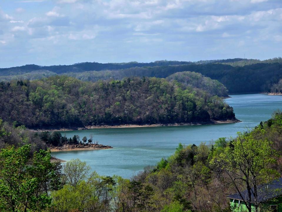 100 Waters Edge Trail, Monticello, Kentucky 42633, USA