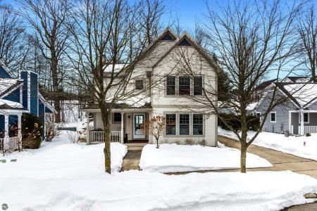 707 Lake Park Drive, Boyne City, Michigan 49712, USA