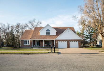 1103 Gateway Boulevard, Waverly, Iowa 50677, Estados Unidos