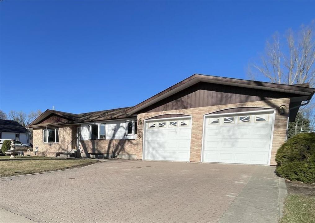 278 SECOND AVENUE, Neepawa, مانيتوبا R0J 1H0, كندا