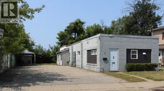 7 BEECH STREET, St. Catharines, Ontario L2R 2B6, Canada