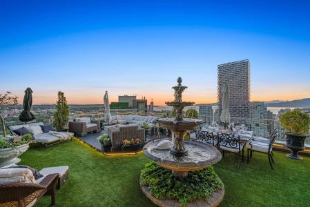 1495 RICHARDS STREET, Vancouver, Colombia Británica V6Z 3E3, Canadá