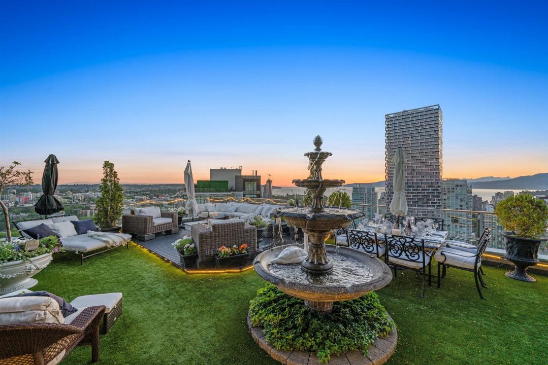 1495 RICHARDS STREET, Vancouver, Colombia Británica V6Z 3E3, Canadá