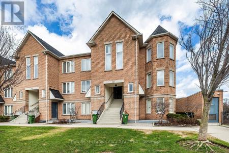 80 AERODROME CRESCENT, Toronto (leaside), Ontario M4G 4J1, Canada