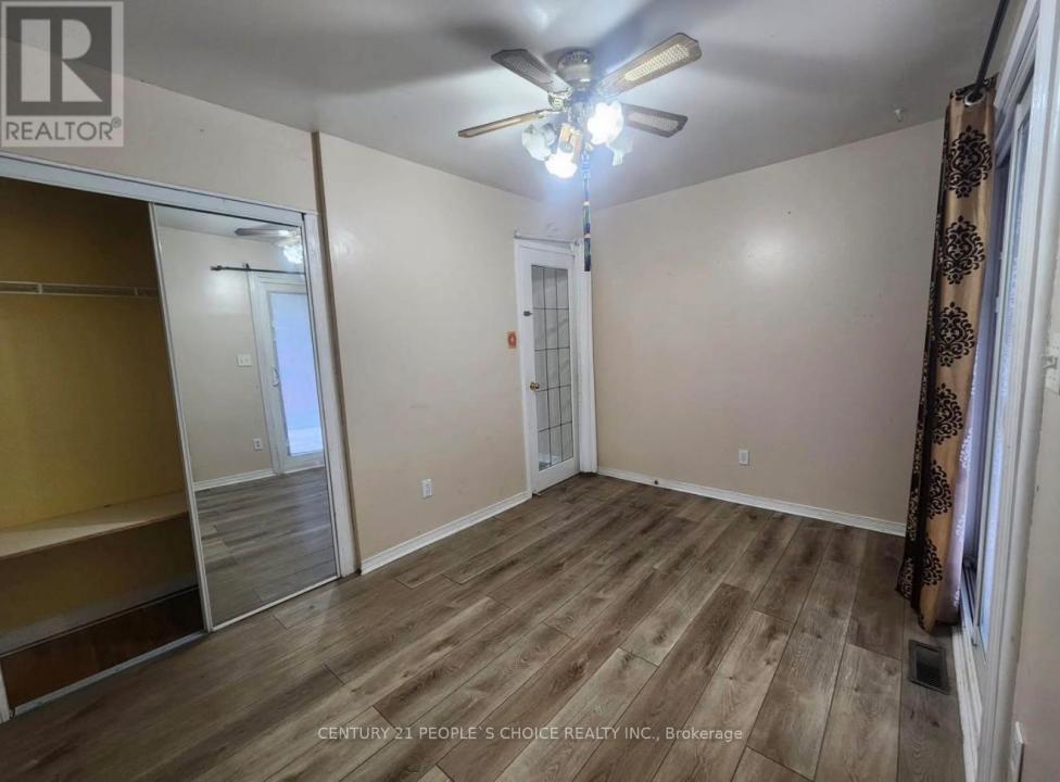 17 SEABORN ROAD, Brampton (madoc), Ontario L6V 2B8, Canada