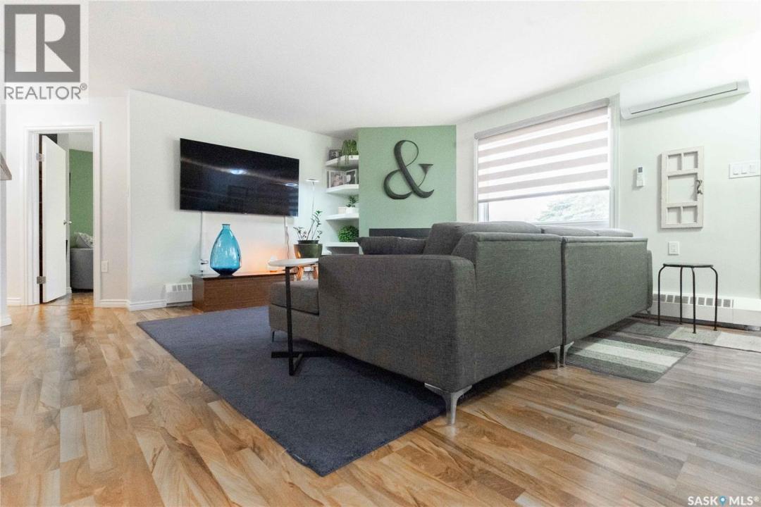 202 2911 HARDING STREET, Regina, Saskatchewan S4V 1B9, Canada