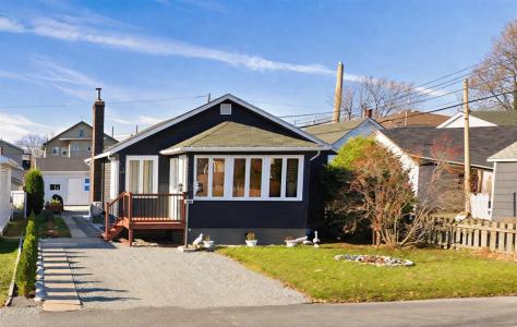 137  4e Rue, Rouyn-Noranda, Quebec J9X 1X4, Canada