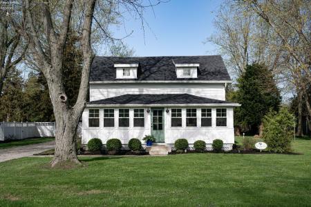 321 Harbor Lane, Kelleys Island, Ohio 43438, USA