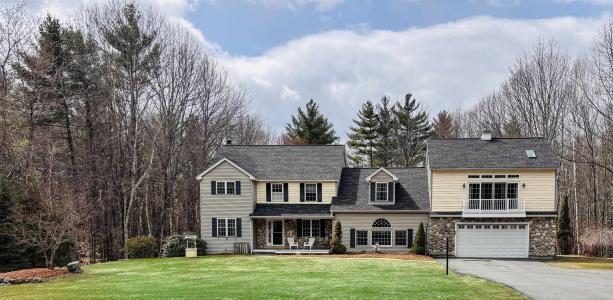 87 Juniper Drive, Goffstown, NH 03045, USA