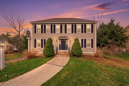 157 Rolling Meadow Drive, Holliston, Massachusetts 01746, USA