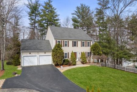 74 Kennedy Cir, Northbridge, Massachusetts 01534, USA