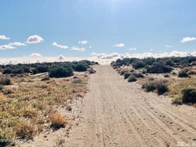 3290 E 6th Street, Silver Springs, Nevada 89429, USA
