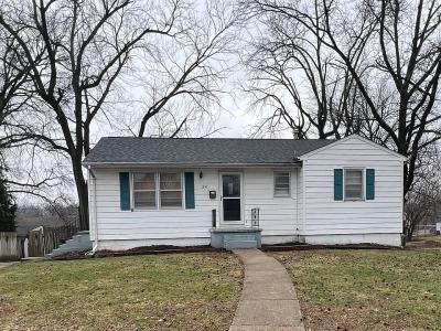 617 N Hickman, Centralia, Missouri 65240, États-Unis