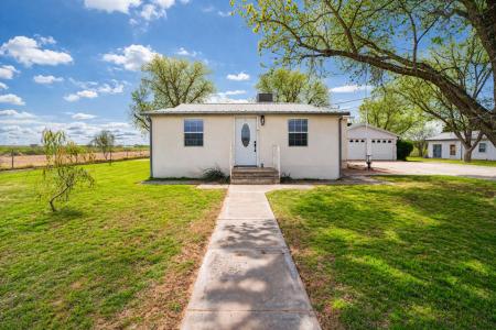 215 Grassburr Lane, Carlsbad, NM 88220, USA