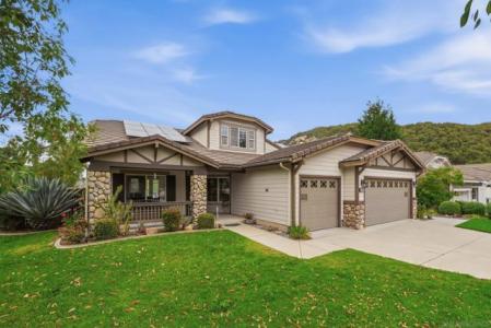 3204 Meadow Creek, Escondido, California 92027, USA