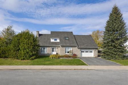 680  Av. Terry-Fox, Rouyn-Noranda, Quebec J9X 6W4, Canada