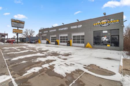 7417 W 8 Mile Road, Detroit, Michigan 48221, HOA KỲ