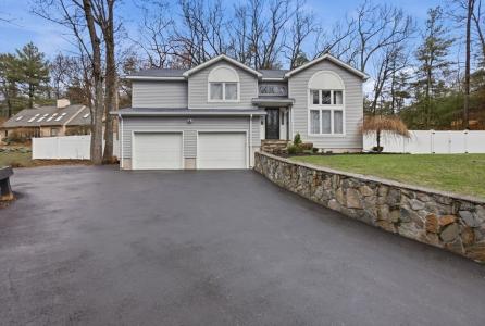 133 River, Middleton, Massachusetts 01949, USA