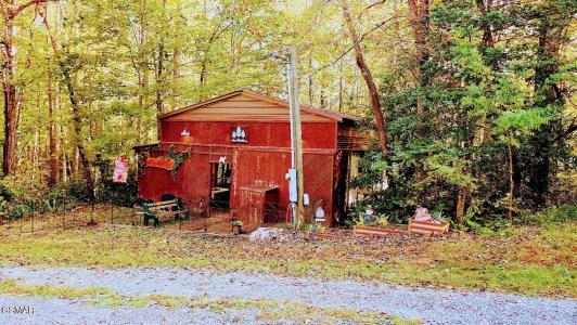 919 Serenity Circle, Cosby, Tennessee 37722, USA