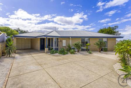 7B Coppercups Place, Halls Head, WA 6210, Australia