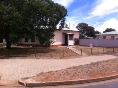 8 Murphy Street, Elizabeth Grove, SA 5112, Australia