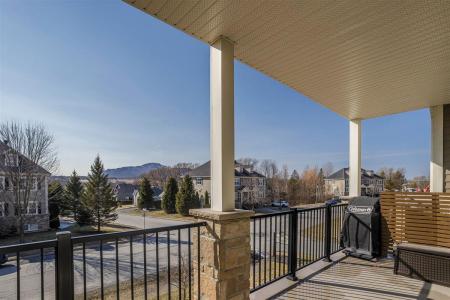 1232  Rue du Bruant-des-Marais, Magog, ケベック J1X 7S5, カナダ