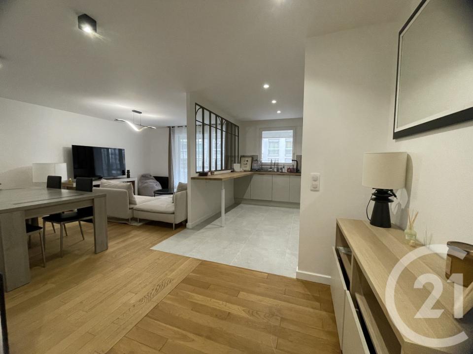 Courbevoie, Île-de-France 92400, France