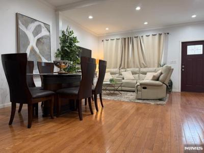 6909 Polk Street, Guttenberg, New Jersey 07093, USA