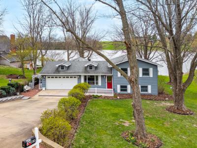 495 Kramer Road, Avon, Illinois 61415, USA