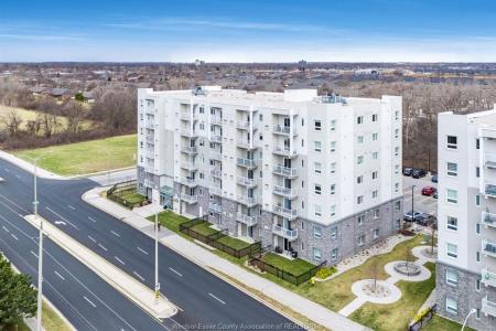 1675 BANWELL, Windsor, Онтарио N8P 0G6, Канада