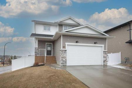 14 THAYER CLOSE, Red Deer, Alberta T4P 0W7, Canada