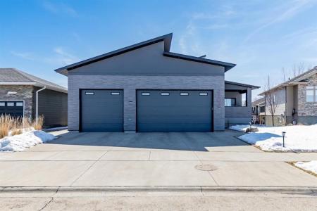 2202 BELL AVENUE, Brandon, Manitoba R7C 0C6, Canadá