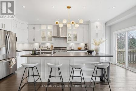 72 DOVETAIL DRIVE, Richmond Hill (oak Ridges Lake Wilcox), Ontario L4E 5A7, Canada