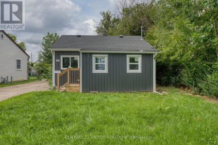 17 KIRK STREET, St. Catharines (western Hill), Ontario L2S 1B8, Canada