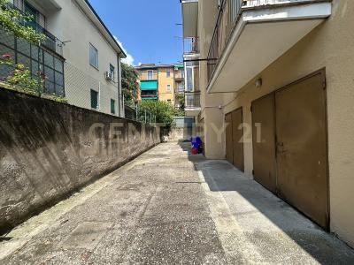 Via Claudio Ridolfi, Verona, Veneto 37100, Italia