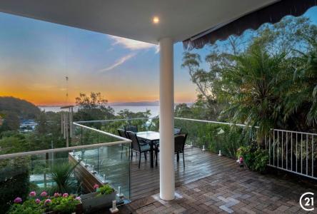 13 The Peninsula, Corlette, NSW 2315, Australia