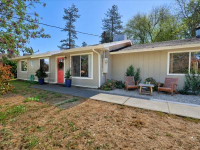 40885 Elliott Drive, Oakhurst, California 93644, USA