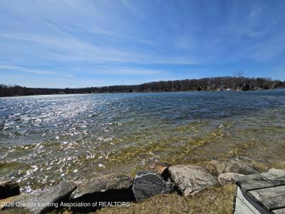 9471 Peninsula Drive, Mecosta, Michigan 49332, USA