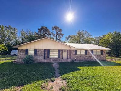 405 S Foster, Linden, טקסס 75563, ארצות הברית של אמריקה 