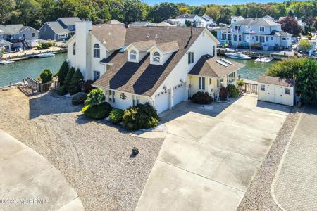 68 Moorage Avenue, Bayville, NJ 08721, USA