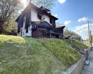 519 High Street, Russell, Kentucky 41169, USA