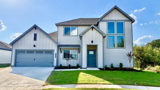 231 Sandstone Circle, Granbury, Texas 76048, USA