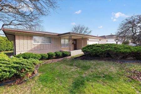 13396 Moray, Sterling Heights, Michigan 48312, USA